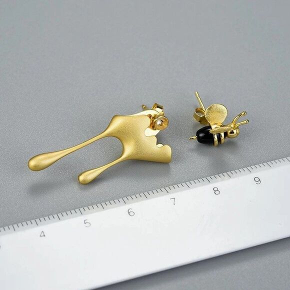 18K Gold Bumblebee & Dripping Honey Asymmetric Stud Earrings - Picture 7 of 10